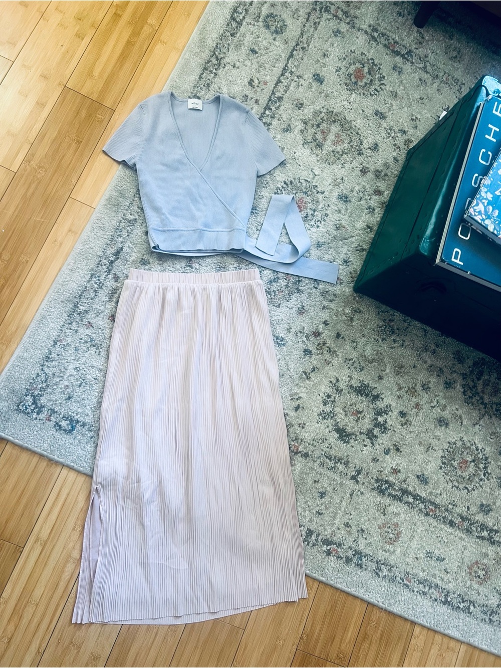 Wilfred pleated skirt size small